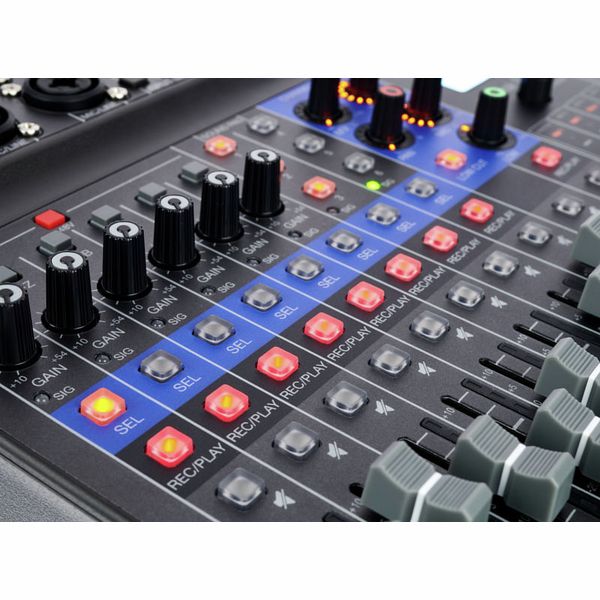 Zoom LiveTrak L-8