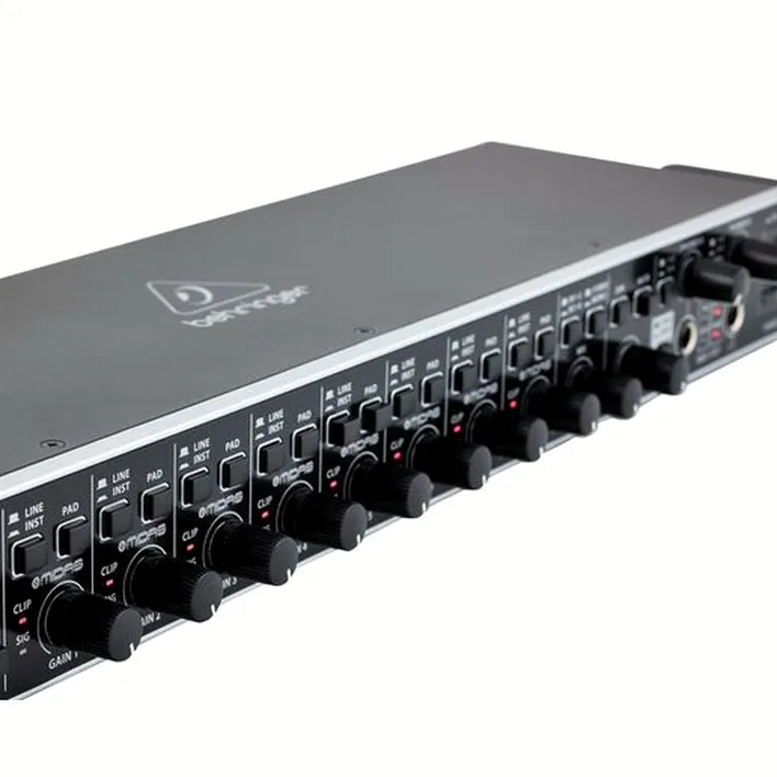 Behringer UMC1820