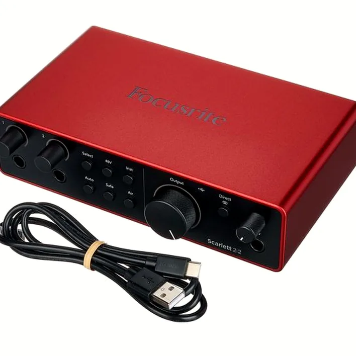 Focusrite Scarlett 2i2 4th Gen. Mic Bund