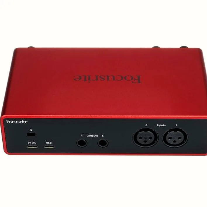 Focusrite Scarlett 2i2 4th Gen. Mic Bund
