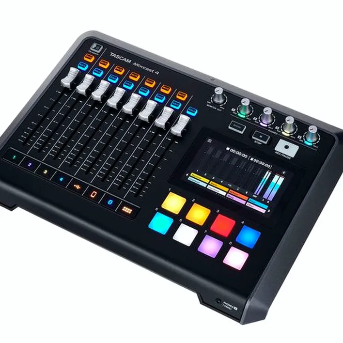 Tascam Mixcast 4 Bag Bundle