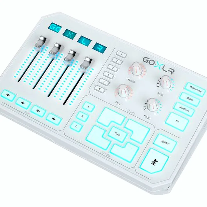 TC-Helicon Go XLR-WH