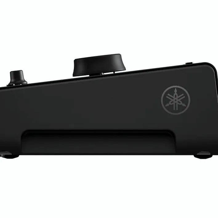 Yamaha URX44 BK