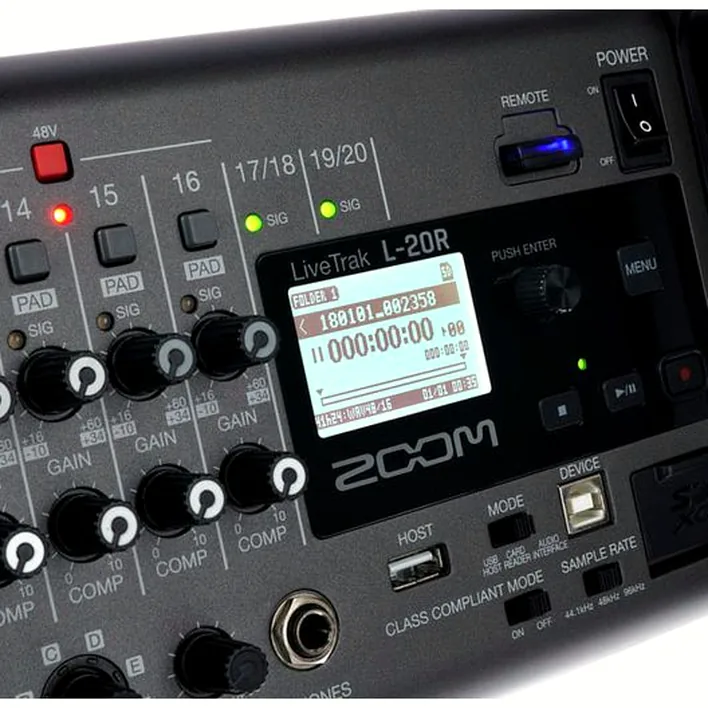 Zoom LiveTrak L-20R