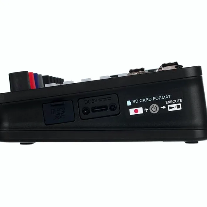 Zoom LiveTrak L-6